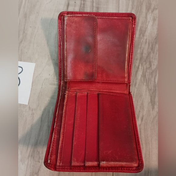 LOUIS VUITTON Bi -fold wallet Epi Leather Authentic red ♥️🍒 - Picture 6 of 12